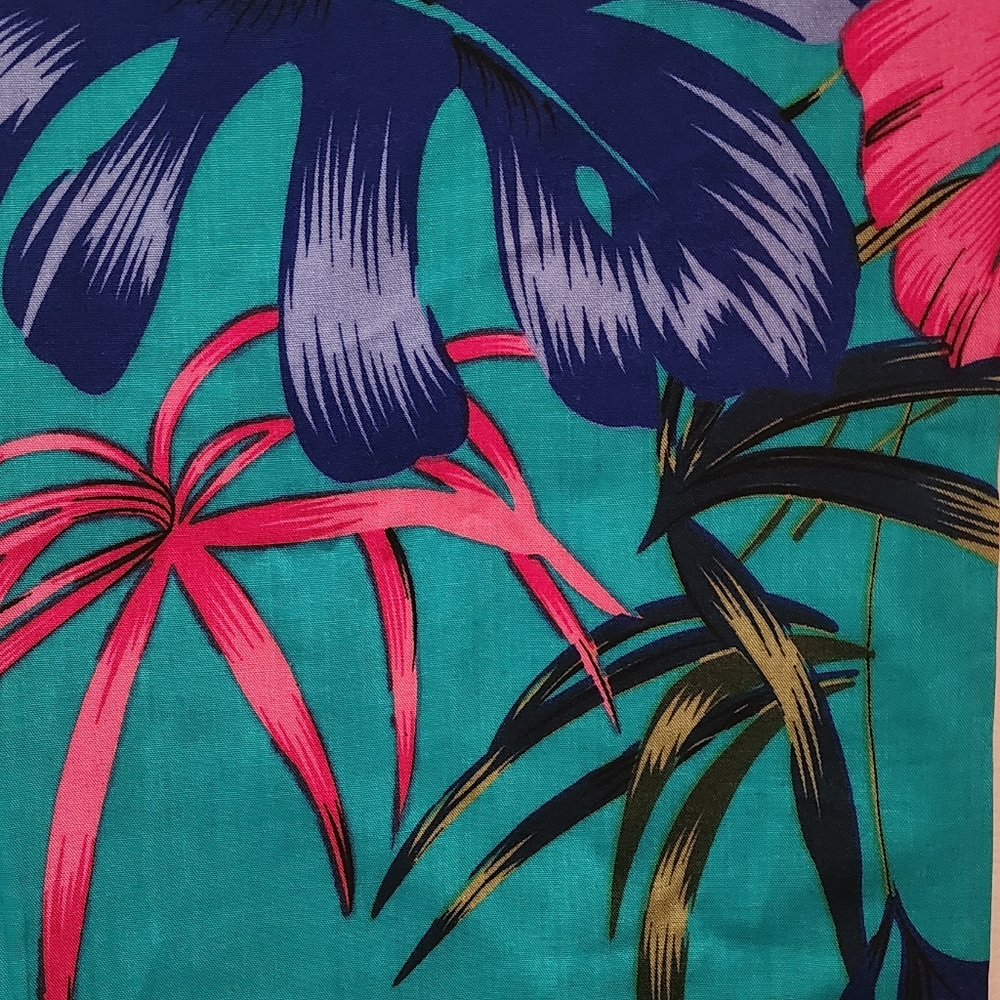Hawaiian print Beach sarong